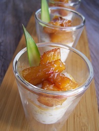 фрукты с медом Жареный ананас с медом на кокосовой «постели»