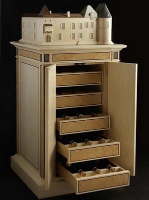 Шкафы для вин от Antique Wine Company