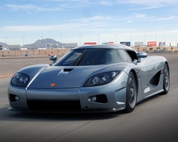 Koenigsegg CCR против CCX