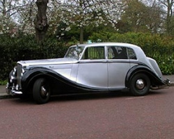 буква В крыльями история марки Bentley Mark VI 1946