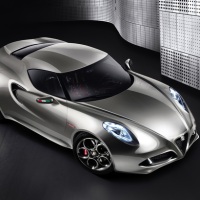 лучшие автомобили 2012 года Alfa Romeo 4C