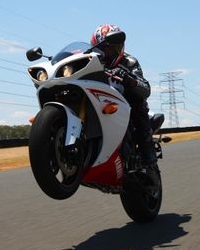 Yamaha R1