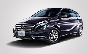  : Mercedes-Benz B180 Northern Lights Black Limited