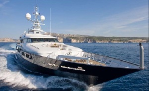 Бывшая яхта Джорджио Армани продается со скидкой