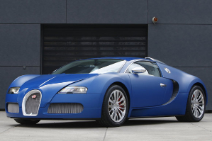 Bugatti в представит новый автомобиль в сентябре