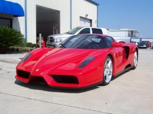 Ferrari Enzo выставлен на аукцион
