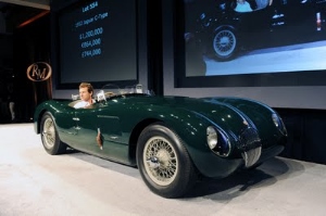 Винтажный Jaguar продан с аукциона за 2,53 миллиона долларов