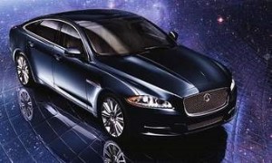 «Рождественский» Jaguar от Neiman Marcus