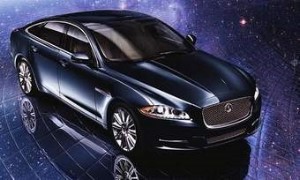 «Рождественский» Jaguar от Neiman Marcus