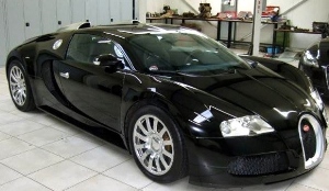 Гонщик Дженсон Баттон выставил на продажу свой Bugatti Veyron