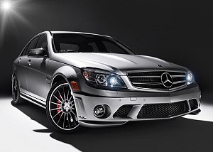 Mercedes-Benz AMG предлагает специальную версию C63 для Канады