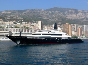 Роскошная яхта Oceanco Alfa Nero выставлена на продажу за 190 млн. долларов