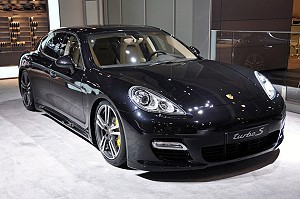 Porsche Panamera Turbo S: самый быстрый серийный седан