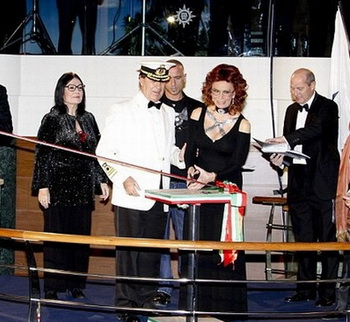 Софи Лорен стала крестной круизного лайнера «Магнифика»