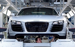 Audi R8 Spyder появится в 2011 году