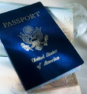 Кто много путешествует, часто меняет паспорт
