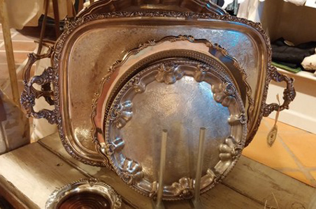 серебряный антиквариат в декоре