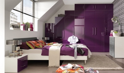 бело-фиолетовая палитра цветов спальни