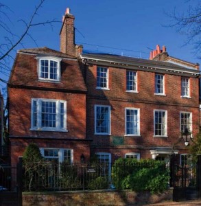 Кейт Мосс потратит на ремонт лондонского особняка два с половиной миллиона фунтов