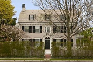 В Кембридже продается дом в колониальном стиле за 4.2 млн. долларов