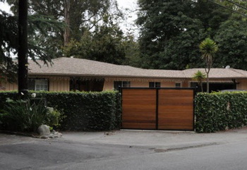 Румер Уиллис купила половину дома в Лос-Анжелесе