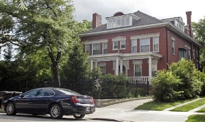 Соседи Барака Обамы продают свой дом 