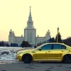 Золотой BMW M5 появился на дорогах Москвы